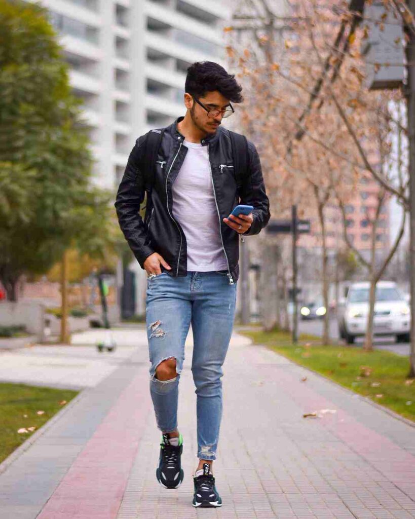 Men's fall outfit ideas, leather jacket blue ripped skinny jeans outfits
