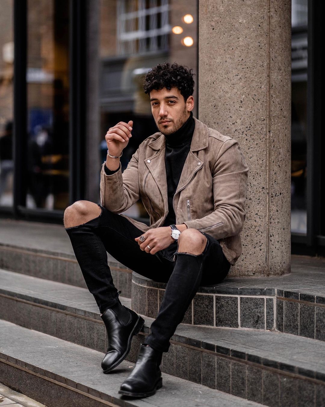 25 tried and tested knee-ripped jeans outfit ideas for guys to try this ...