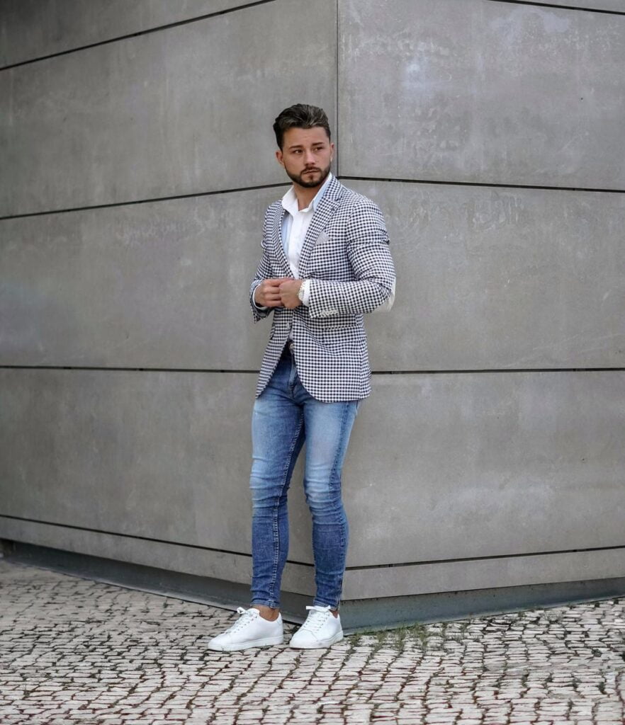 Blazer with jeans outfit ideas for men