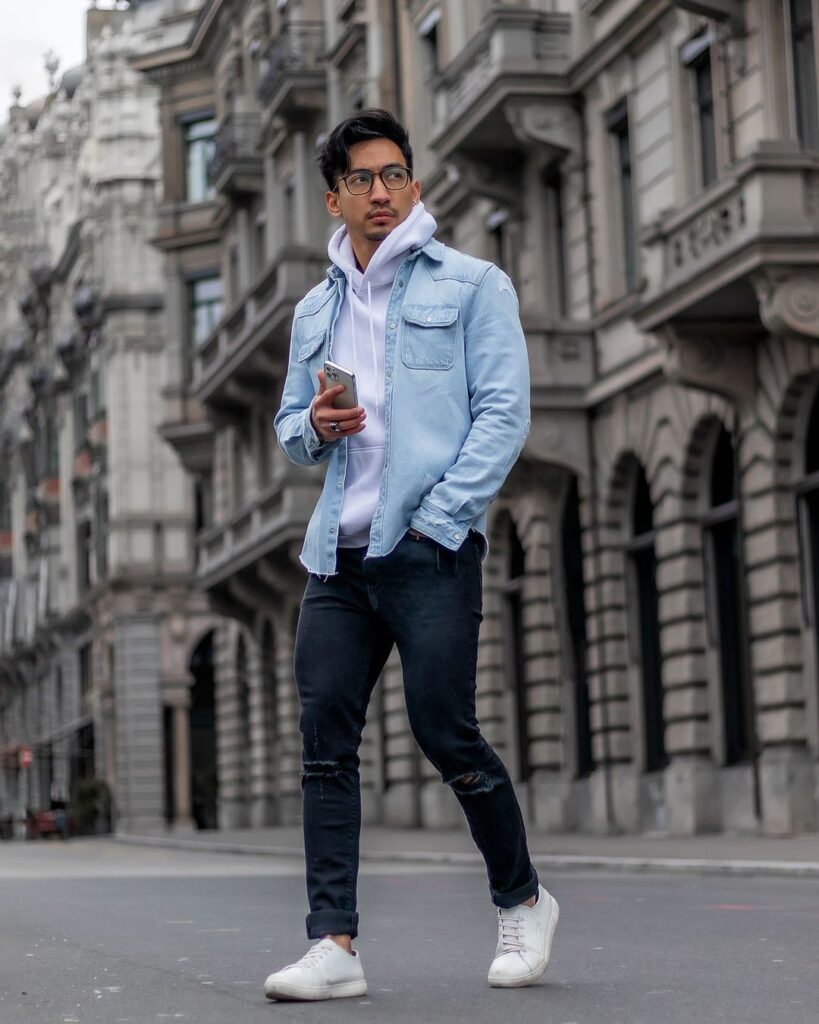 Denim shirt outfit ideas for men