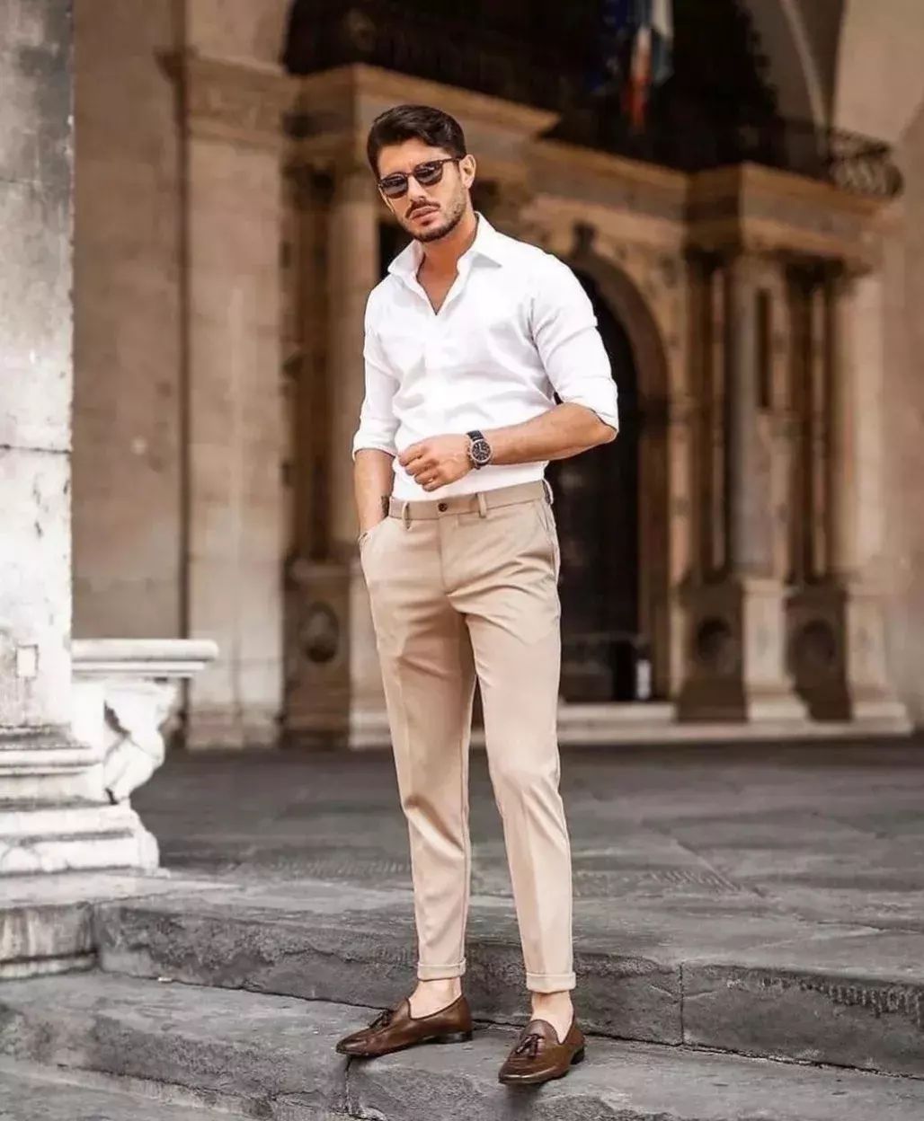 35-khaki-pants-outfit-ideas-for-men-vogueymen