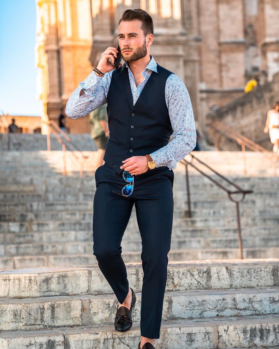 How to style a vest? 40 vest outfits for men.