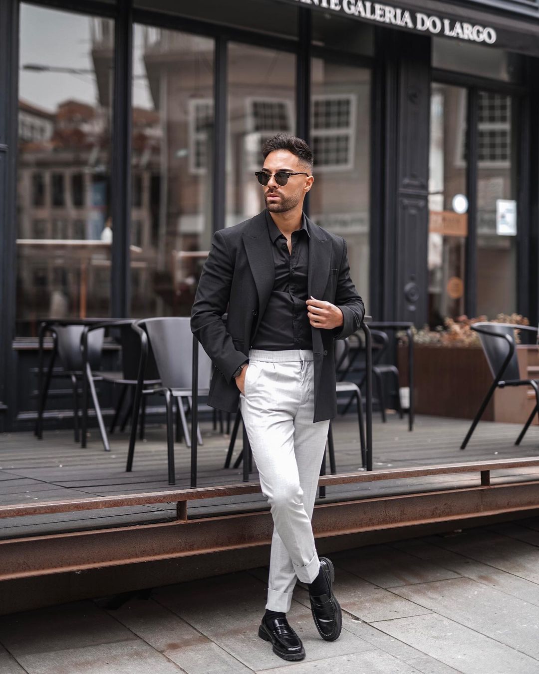 25+ stylish white pants with black tops outfit ideas for men ...