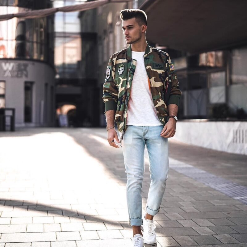 Camo jacket outfit ideas for men.