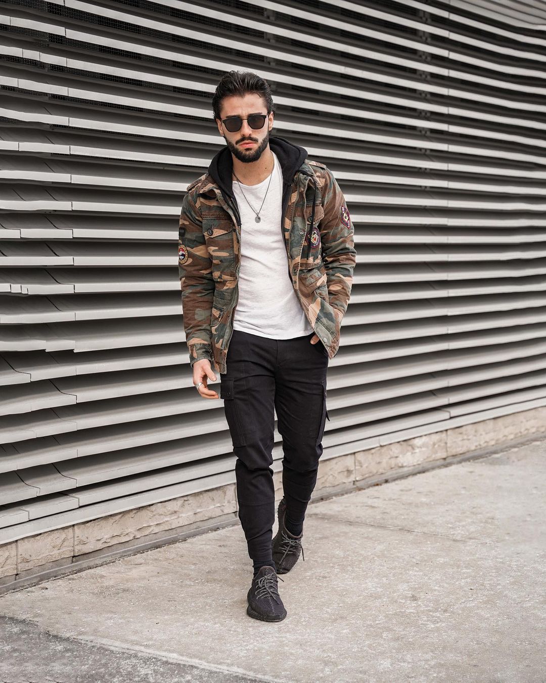 How to wear a camo jacket? 30 camo jacket outfits for men - vogueymen.com