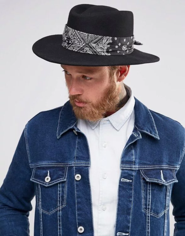 16 different styles of bandanas.