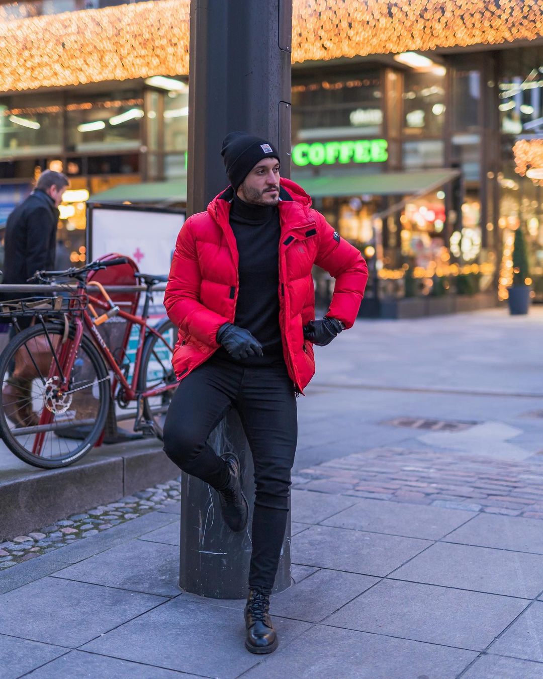 35 stylish and cozy puffer jacket outfits for guys - vogueymen.com