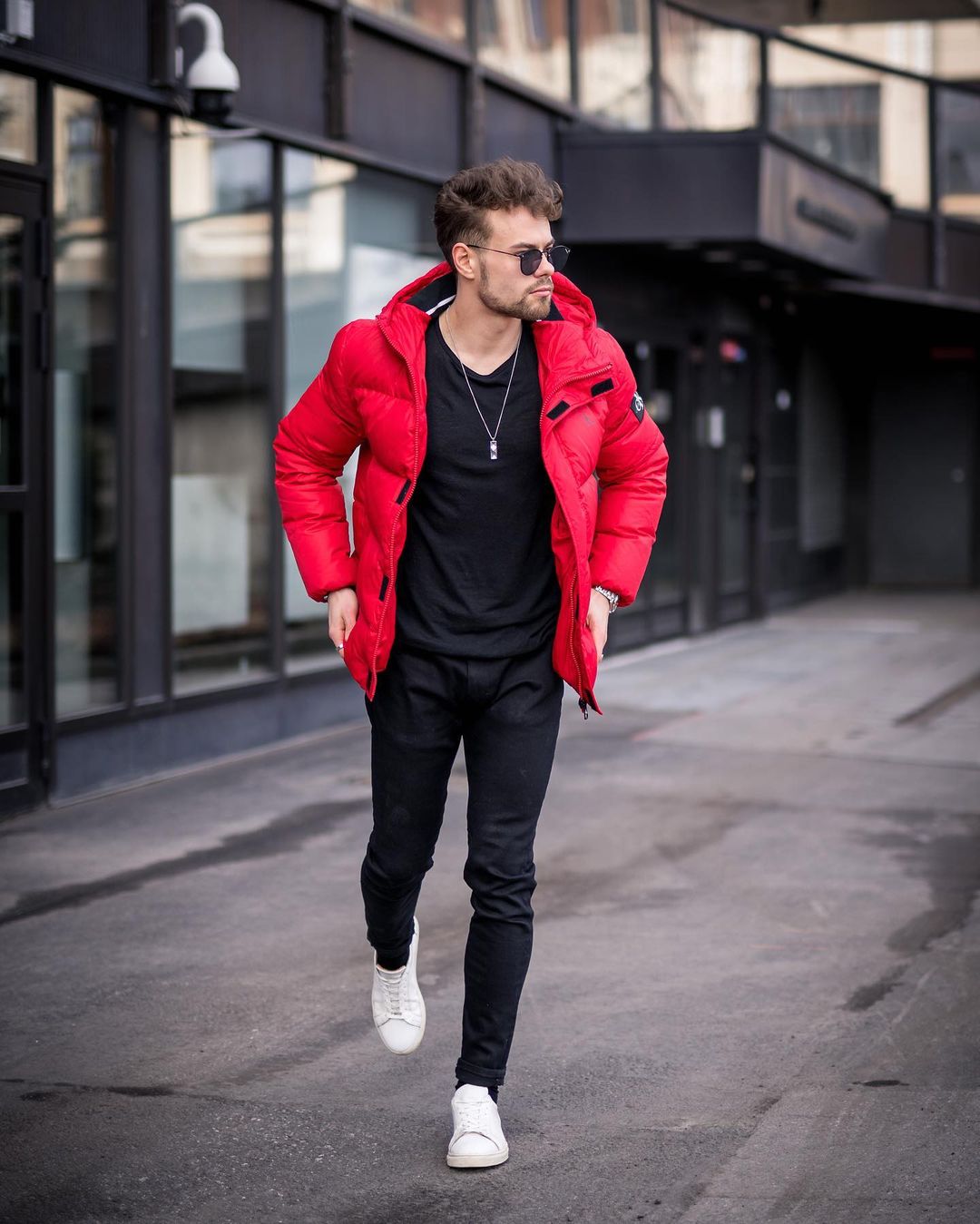 35 stylish and cozy puffer jacket outfits for guys - vogueymen.com