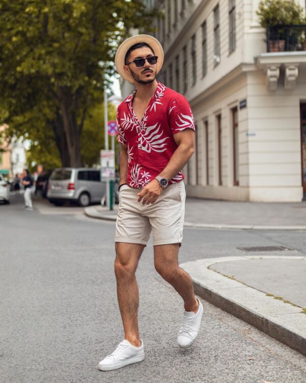 How to wear white shorts? White shorts outfit ideas for men