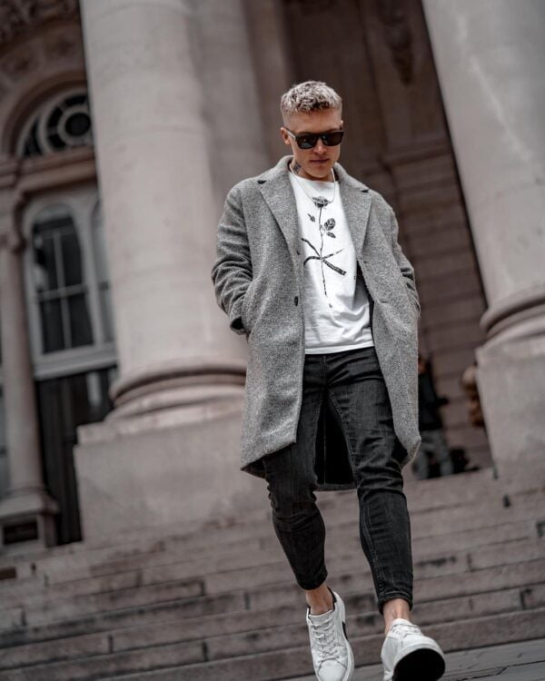 Stylish gray overcoat outfits for guy.