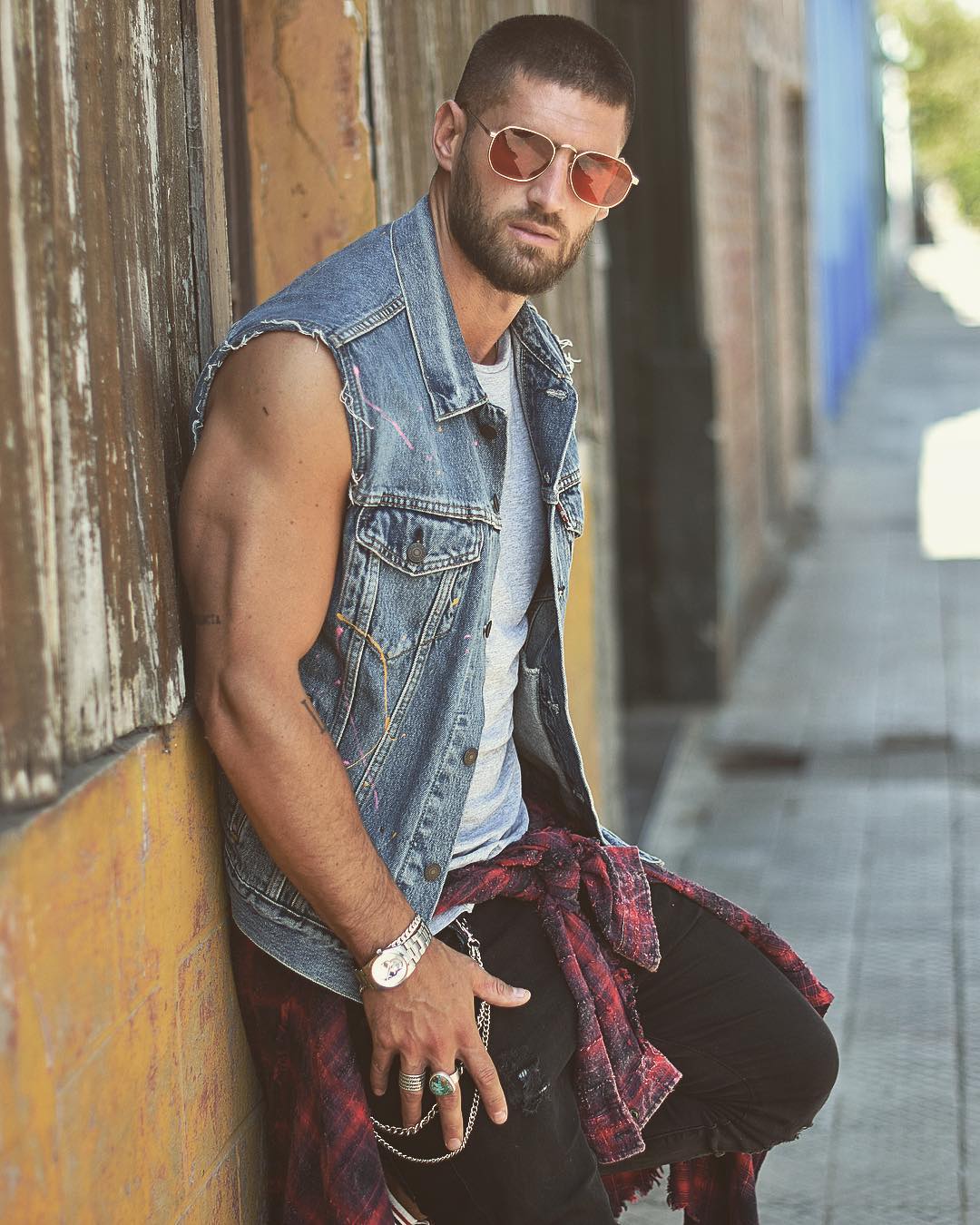 How to style a denim vest? 35+ denim vest outfits for men. - vogueymen.com