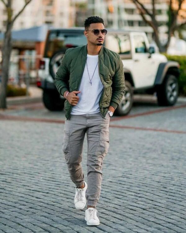 Casual bomber jacket outfit ideas for men