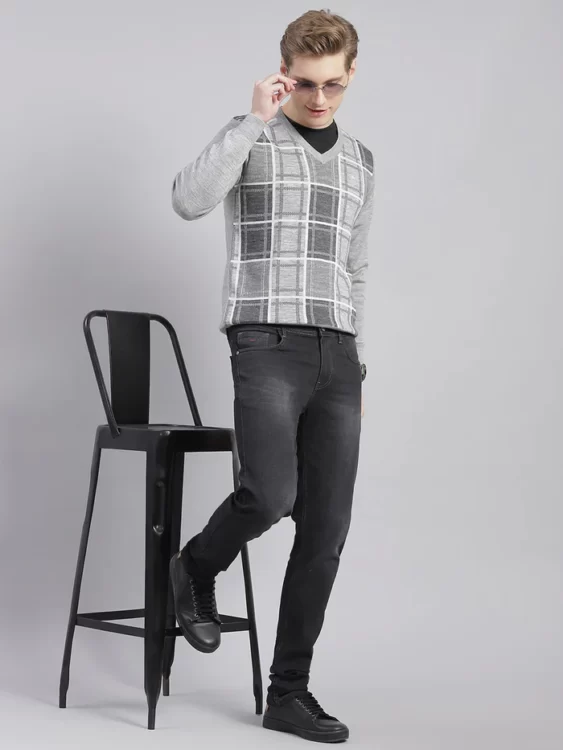 Casual v-neck sweater outfits men's