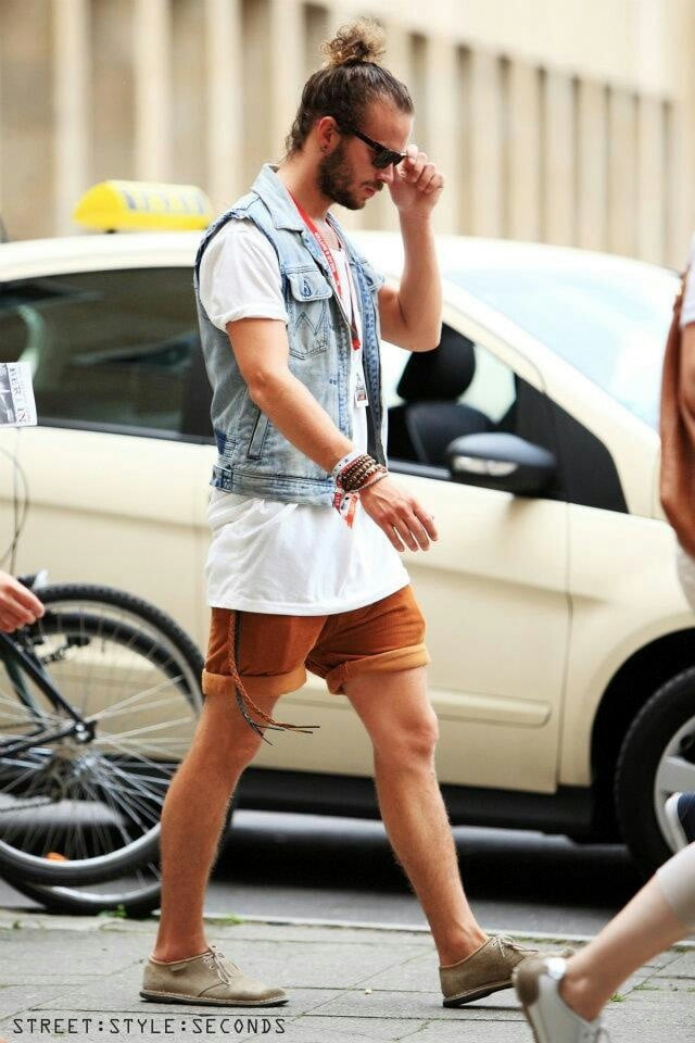 How to style a denim vest? 35+ denim vest outfits for men. - vogueymen.com