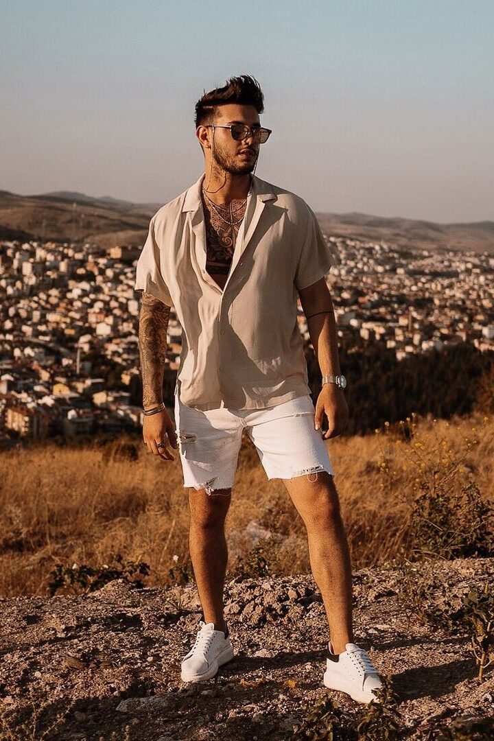 How to wear white shorts? White shorts outfit ideas for men