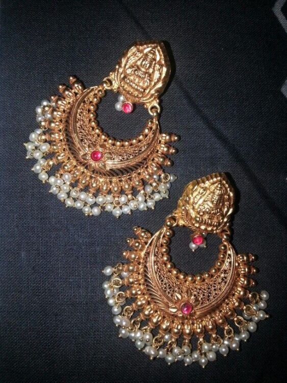 Indian traditional fashion accessories, Chand Bali.