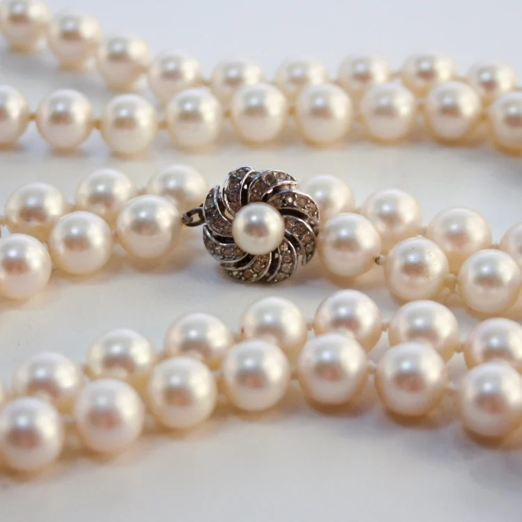 Spanish fashion accessories, Majorica Pearls