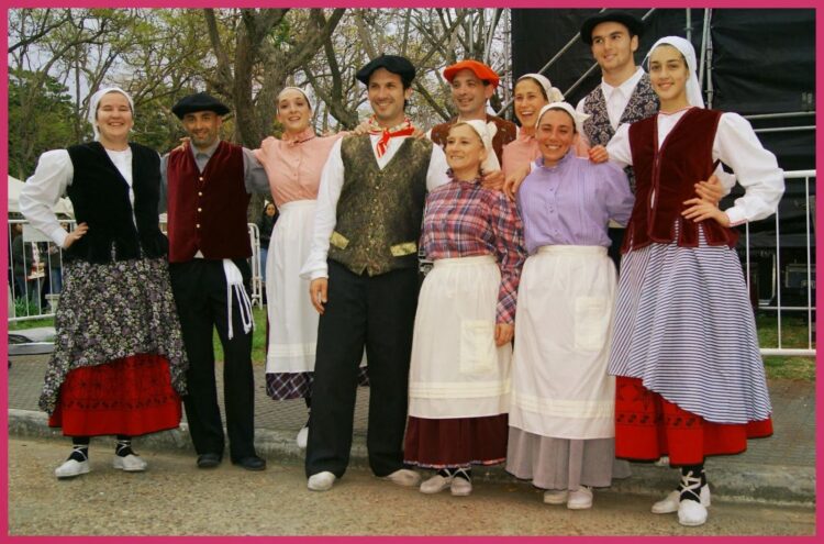 Spanish traditional fashion, Baserritarra Costume