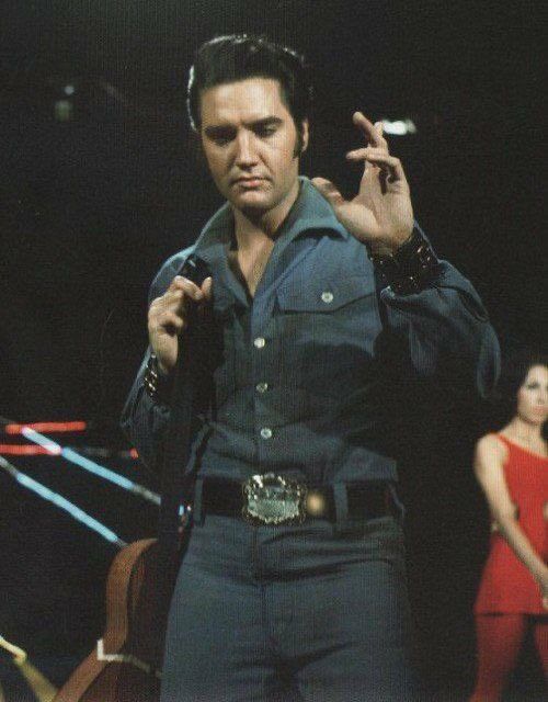 Men's Fashion Accessories of the 1960s, Statement Belt Buckles