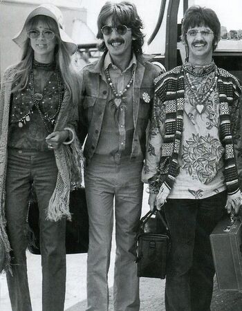 Men's Fashion Accessories of the 1960s, Love Beads